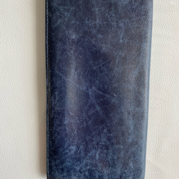 Salvatore Ferragamo men’s wallet in Navy - Picture 3 of 5